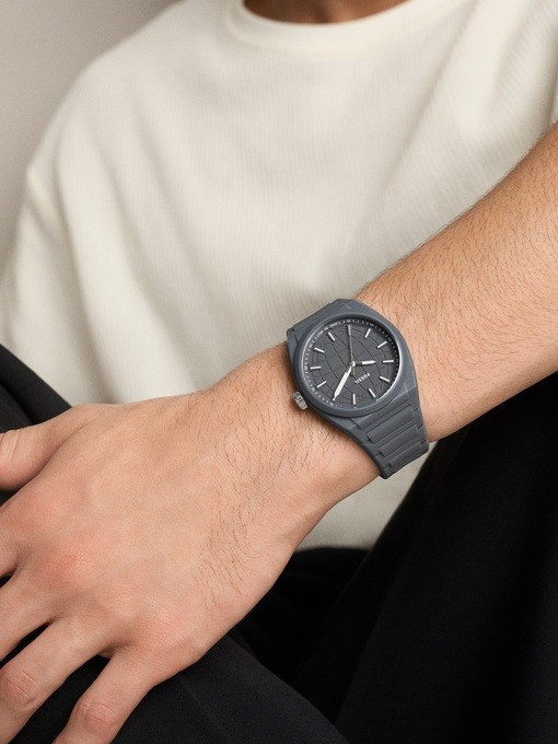 Everett Three-Hand Gray Silicone Watch Everett Three-Hand Gray Silicone Watch